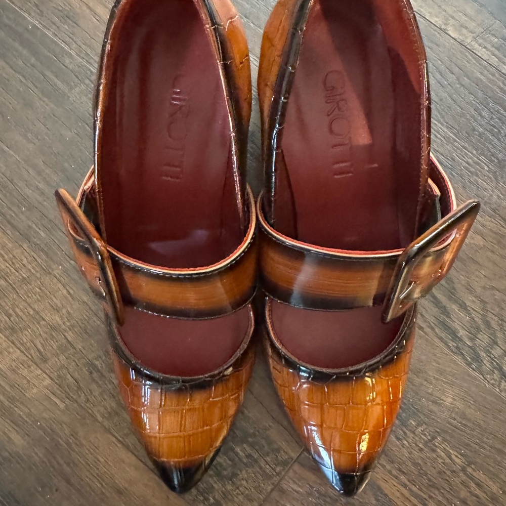 Girotti Women's Brown Croc-Embossed Heels - Picture 3 of 5
